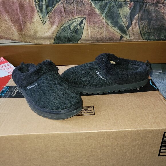 Sketchers Black Slip On - Picture 1 of 5